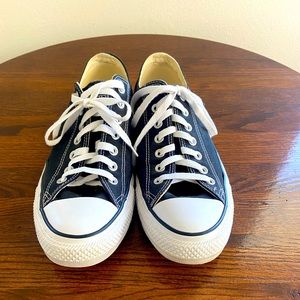 Converse, Chuck Taylor, All-Stars, men’s size 11, women’s size 13 like new.